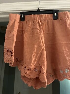 Umgee Coral-Peach Crochet Hem High Waist Shorts